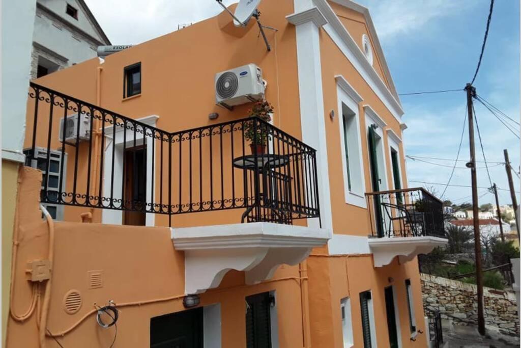 Giorgina'S House Apartment ซีมี ภายนอก รูปภาพ
