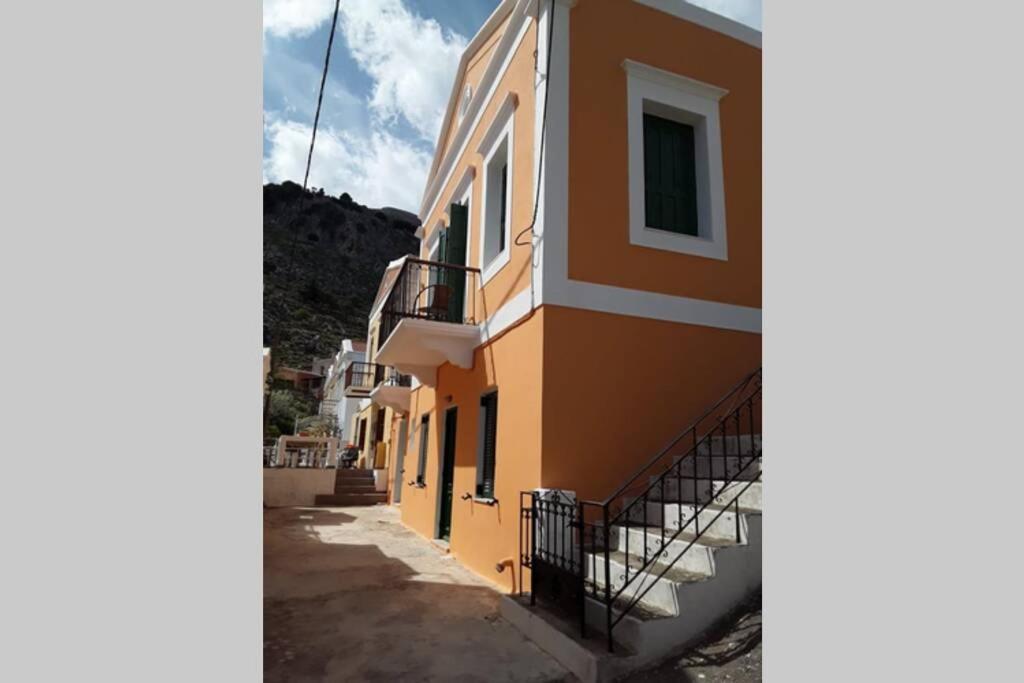 Giorgina'S House Apartment ซีมี ภายนอก รูปภาพ