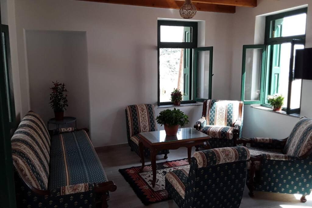 Giorgina'S House Apartment ซีมี ภายนอก รูปภาพ