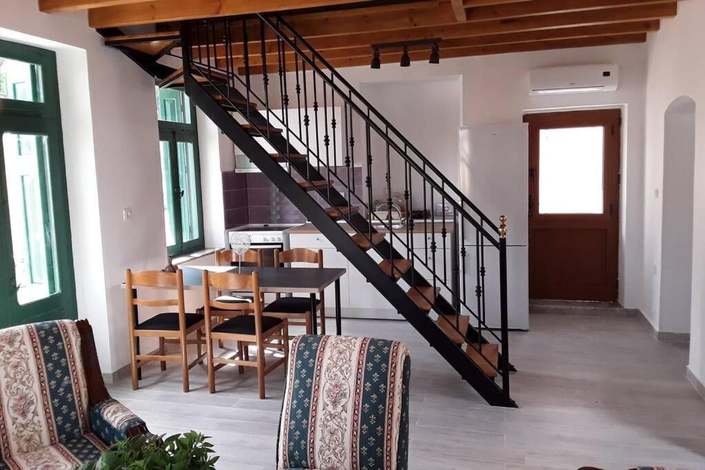 Giorgina'S House Apartment ซีมี ภายนอก รูปภาพ